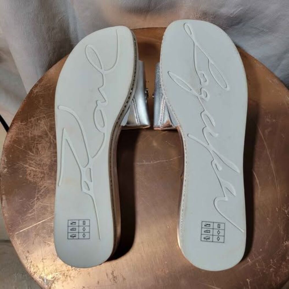 Karl Lagerfeld Paris Women's Jeslyn Embellished Slide Sandals Silver (Size 9) - Picture 4 of 4